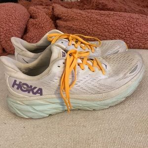 Hoka Clifton 8s Sneakers